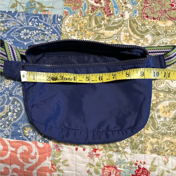 Aerie belt bag and zipper pouch - Picture 6 of 11